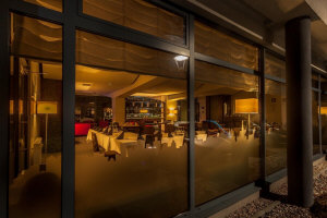 POZNANSKI готелі в Польщі Познані апартаменти ресторан заходу