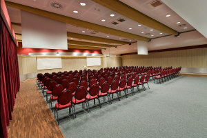 POZNANSKI готелі в Польщі Познані апартаменти ресторан заходу